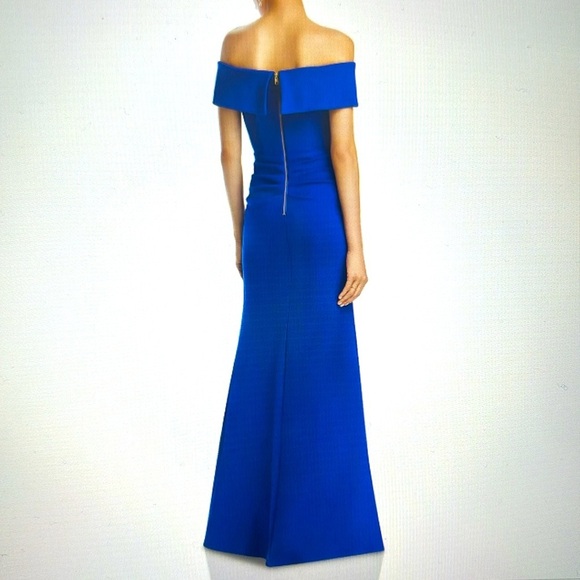 Bloomingdale exclusive Aqua brand off the shoulder Scuba Crepe Gown blue Sz 6 - Picture 2 of 11